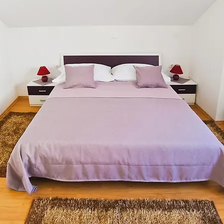 罗克公寓酒店 扎达尔