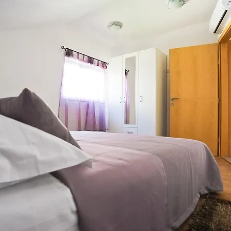 Apartmani Roko Apartment