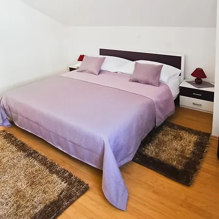 Apartment Apartmani Roko *