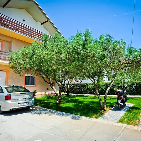 罗克公寓酒店 公寓 扎达尔