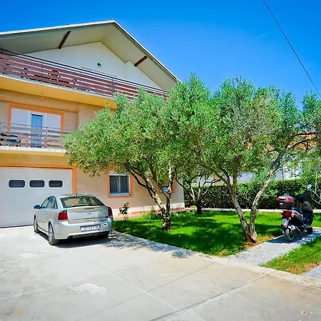 Διαμέρισμα Apartmani Roko *
