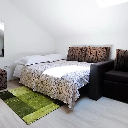 Apartmani Roko Apartment