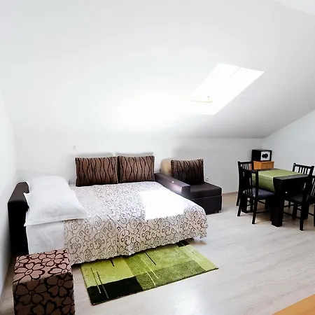 Apartment Apartmani Roko *