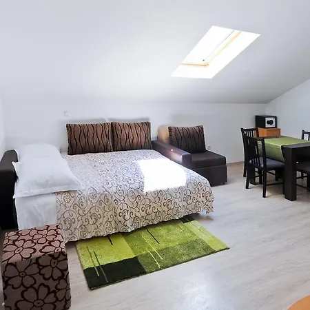 Apartmani Roko *