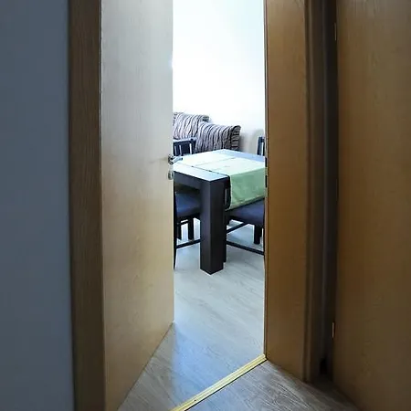Διαμέρισμα Apartmani Roko