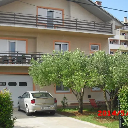 Apartment Apartmani Roko