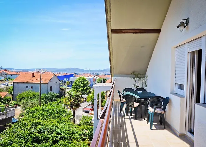 Apartmani Roko Apartment *