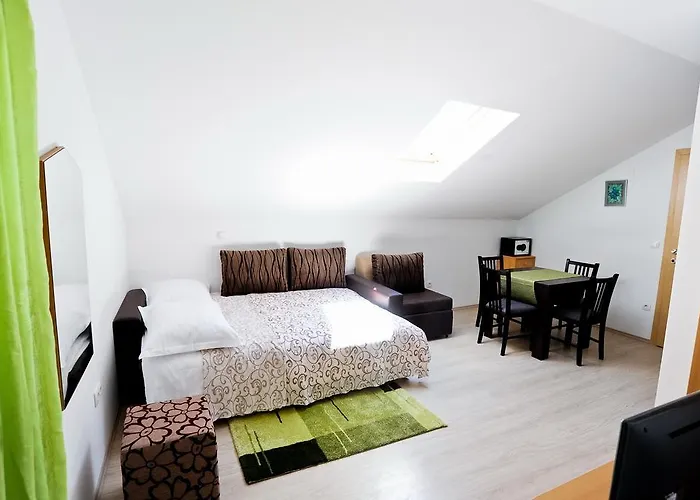 Apartment Apartmani Roko *